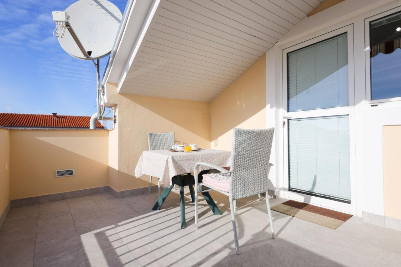 Apartments Mira Zadar Exterior photo